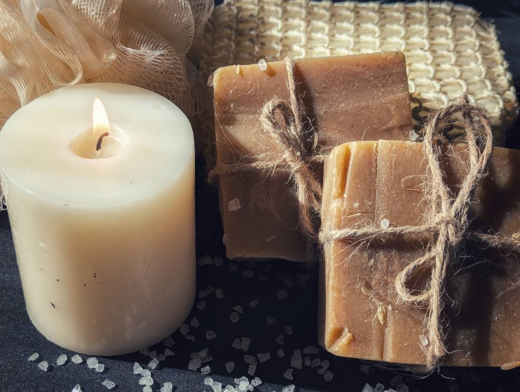 🐐 Goat’s Milk Soap – Gentle Hydration & Skin-Loving Care ✨ Moon Dust – A Celestial Fragrance ✨